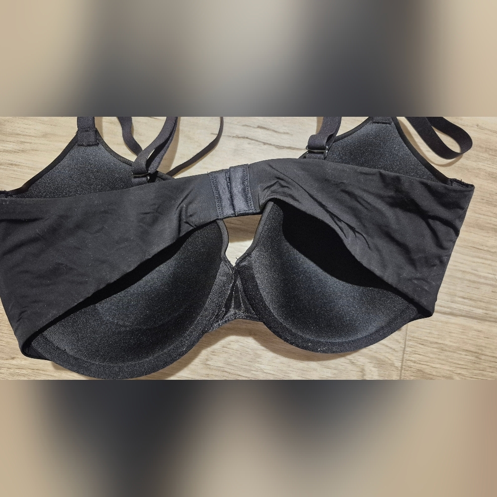 Calvin Klein Black and Tan Bras - Picture 4 of 7